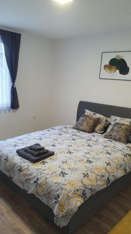 Apartment Vuk *